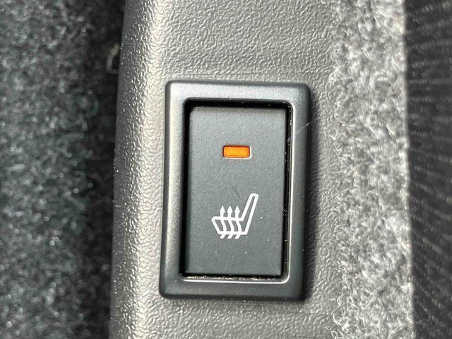 ソリオバンディット 中古車 ハイブリッドＭＶ８型ナビ／ＴＶ／ＤＶＤ／ＢＴ／ＵＳＢ　ＥＴＣ　運転席シートヒーター　ＬＥＤヘッドライト　オートライト　革巻ステアリング　両側スライドドア（左側電動）　ステアリングリモコン　スマートキー　ボタンスタート