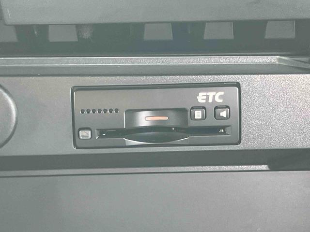 ソリオバンディット 中古車 ハイブリッドＭＶ８型ナビ／ＴＶ／ＤＶＤ／ＢＴ／ＵＳＢ　ＥＴＣ　運転席シートヒーター　ＬＥＤヘッドライト　オートライト　革巻ステアリング　両側スライドドア（左側電動）　ステアリングリモコン　スマートキー　ボタンスタート