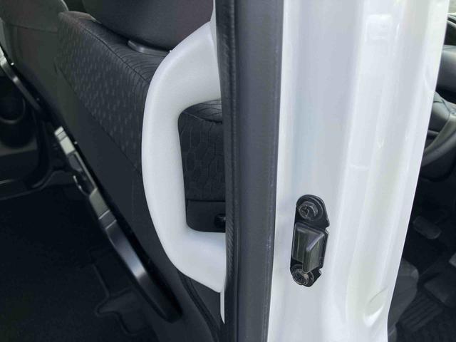 ソリオバンディットハイブリッドMV8型ナビ/TV/DVD/BT/USB ETC 運転席シートヒーター LEDヘッドライト オートライト 革巻ステアリング 両側スライドドア(左側電動) ステアリングリモコン スマートキー ボタンスタート(千葉県)の中古車