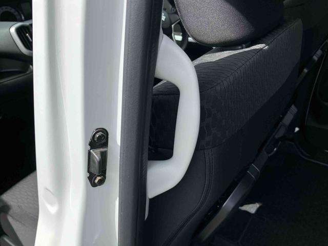 ソリオバンディットハイブリッドMV8型ナビ/TV/DVD/BT/USB ETC 運転席シートヒーター LEDヘッドライト オートライト 革巻ステアリング 両側スライドドア(左側電動) ステアリングリモコン スマートキー ボタンスタート(千葉県)の中古車