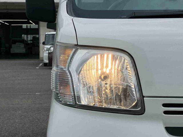 ハイゼットカーゴデラックス2WD 5速MT パワステ パワーウィンドウ キーレスエントリー 集中ドアロック オーバーヘッドシェルフ リヤガラススモーク マニュアルエアコン スピーカー一体型ラジオ ハロゲンヘッドランプ(千葉県)の中古車