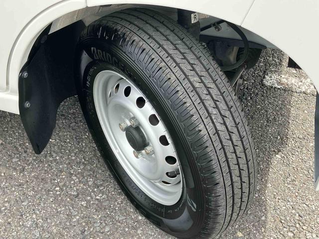ハイゼットカーゴデラックス2WD 5速MT パワステ パワーウィンドウ キーレスエントリー 集中ドアロック オーバーヘッドシェルフ リヤガラススモーク マニュアルエアコン スピーカー一体型ラジオ ハロゲンヘッドランプ(千葉県)の中古車