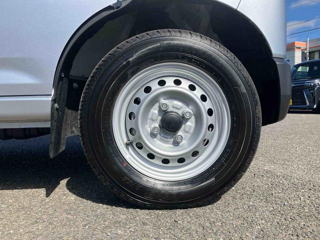 ハイゼットカーゴデラックス衝突被害軽減ブレーキ コーナーセンサー オートライト プライバシーガラス フロントパワーウィンドウ オーバーヘッドシェルフ スピーカー一体型AM・FMラジオ キーレスエントリー アイドリングストップ(千葉県)の中古車
