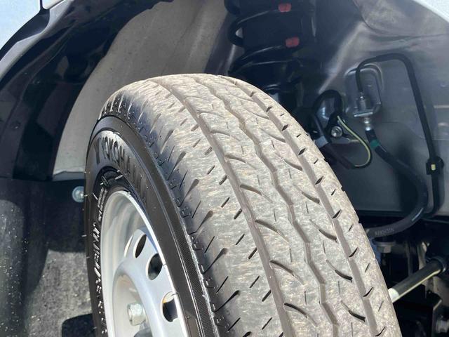 ハイゼットカーゴデラックス衝突被害軽減ブレーキ コーナーセンサー オートライト プライバシーガラス フロントパワーウィンドウ オーバーヘッドシェルフ スピーカー一体型AM・FMラジオ キーレスエントリー アイドリングストップ(千葉県)の中古車