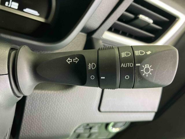 トールカスタムＧスマアシ　ダイハツ予防安全機能　アダプティブクルーズコントロール　スマホ連携９インチディスプレイオーディオ　ＵＳＢ接続　ＨＤＭＩ接続　ブルートゥース対応　前後コーナーセンサー　電動パーキングブレーキ（千葉県）の中古車
