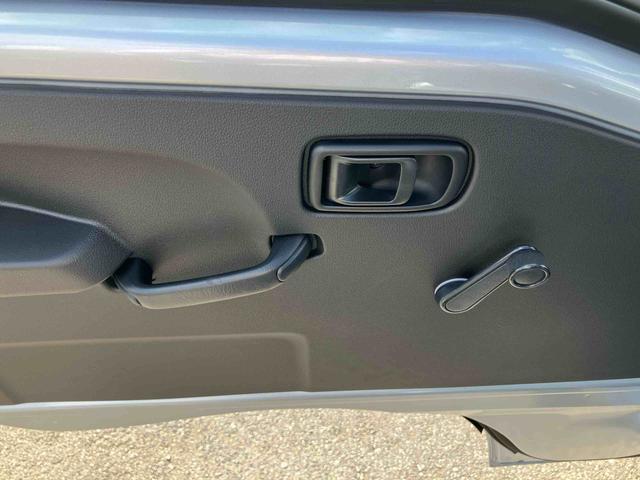 ハイゼットトラックスタンダード2WD CVT 衝突被害軽減装置 前後コーナーセンサー オートライト オートハイビーム ハロゲンヘッドランプ 荷台三方開 バッテリーカバー アイドリングストップ マニュアルAC スピーカー一体型ラジオ(千葉県)の中古車