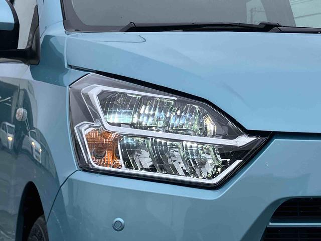 ミライース 中古車 Ｘ　ＳＡＩＩＩＬＥＤヘッドランプ　オートライト　ＡＨＢ　前後コーナーセンサー　電動格納ドアミラー　スモークガラス　デジタルメーター　サイドレバー式駐車ブレーキ　キーレスエントリー　盗難防止アラーム　スマートアシスト