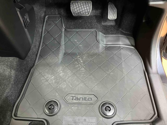 タントカスタムＸリミテッドスマアシ　ダイハツ予防安全機能　アダプティブクルーズコントロール　ビルトインＥＴＣ　オートブレーキホールド付き電動パーキング　上下２段調整式デッキボード　前席シートヒーター　ミラクルオープンドア（千葉県）の中古車