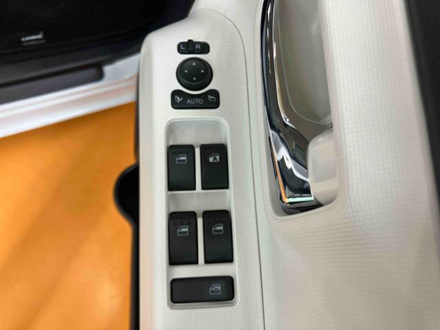 ムーヴキャンバスストライプスＧスマアシ　ダイハツ予防安全機能　置きラクボックス　ホットカップホルダー　オートブレーキホールド付き電動パーキング　前席シートヒーター　両側電動スライドドア　オートライト　　オートハイビーム（千葉県）の中古車