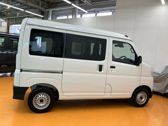 ハイゼットカーゴデラックススマアシ　ダイハツ予防安全機能　前後コーナーセンサー　オーバーヘッドシェルフ　スピーカー一体型ラジオチューナー　キーレスエントリー　荷室マット　マニュアルレベリング機能付ハロゲンヘッドライト（千葉県）の中古車