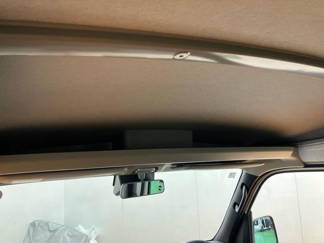 ハイゼットカーゴデラックススマアシ　ダイハツ予防安全機能　前後コーナーセンサー　オーバーヘッドシェルフ　スピーカー一体型ラジオチューナー　キーレスエントリー　荷室マット　マニュアルレベリング機能付ハロゲンヘッドライト（千葉県）の中古車