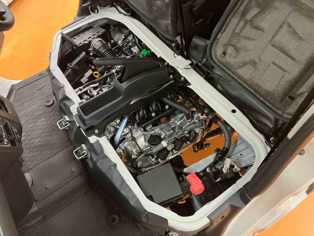ハイゼットカーゴデラックススマアシ　ダイハツ予防安全機能　前後コーナーセンサー　オーバーヘッドシェルフ　スピーカー一体型ラジオチューナー　キーレスエントリー　荷室マット　マニュアルレベリング機能付ハロゲンヘッドライト（千葉県）の中古車