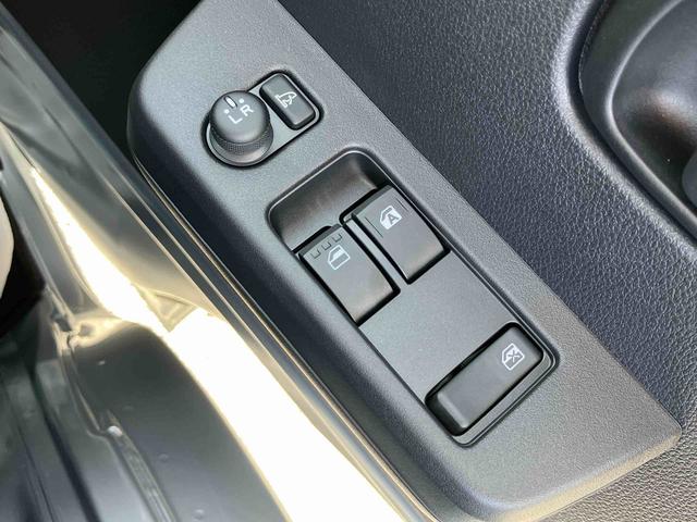 ハイゼットトラックスタンダードプッシュボタンスターター 電動格納ドアミラー パワーウインドウ 衝突被害軽減ブレーキ コーナーセンサー 横滑り防止装置 オートライト エコアイドル スピーカー一体型AM/FMラジオ エアコン パワステ(千葉県)の中古車