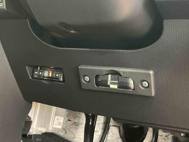 タントXスマアシ ダイハツ予防安全機能 バックカメラ連動フルセグナビ USB接続 ブルートゥース対応 フロント.リヤドライブレコーダー連動 ビルトインETC 運転席ロングスライドシート 前席シートヒーター(千葉県)の中古車