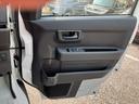 衝突被害軽減ブレーキ　コーナーセンサー　オートライト　フロントパワーウィンドウ　オーバーヘッドシェルフ　スピーカー一体型ＡＭ・ＦＭラジオ　アイドリングストップ（千葉県）の中古車