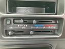 ５速マニュアル　４ＷＤ　副変速機　荷台ライト　リヤ４枚リーフスプリング　スピーカー一体型ＡＭ／ＦＭラジオ　エアコン　パワステ（千葉県）の中古車