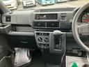 衝突被害軽減ブレーキ　コーナーセンサー　オートライト　プライバシーガラス　フロントパワーウィンドウ　オーバーヘッドシェルフ　スピーカー一体型ＡＭ・ＦＭラジオ　キーレスエントリー　アイドリングストップ（千葉県）の中古車