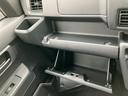 衝突被害軽減ブレーキ　コーナーセンサー　オートライト　プライバシーガラス　フロントパワーウィンドウ　オーバーヘッドシェルフ　スピーカー一体型ＡＭ・ＦＭラジオ　キーレスエントリー　アイドリングストップ（千葉県）の中古車
