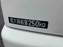 Ａｓ−Ｉｓ車　４ＷＤ　４速ＡＴ　最大積載量２５０Ｋｇ　トップシェードガラス　キーレスエントリー　フロントパワーウィンドウ　ホイールキャップ　ＡＵＸ／ＣＤステレオ　ＥＴＣ（千葉県）の中古車