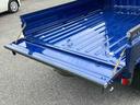 ４ＷＤ　５速マニュアル　副変速機　スーパーデフロック　リヤ４枚リーフスプリング　荷台ライト　　テールゲートチェーン　スピーカー一体型ＡＭ／ＦＭラジオ　エアコン　パワステ（千葉県）の中古車