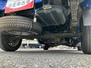 ４ＷＤ　５速マニュアル　副変速機　スーパーデフロック　リヤ４枚リーフスプリング　荷台ライト　　テールゲートチェーン　スピーカー一体型ＡＭ／ＦＭラジオ　エアコン　パワステ（千葉県）の中古車