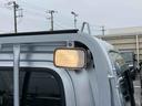 ４ＷＤ　５速ＭＴ　副変速機　スーパーデフロック　リヤ４枚リーフスプリング　フォグランプ　荷台ライト　テールゲートチェーン　ＣＤチューナー　キーレス　パワーウインドウ　衝突被害軽減ブレーキ（千葉県）の中古車