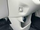ＣＤラジオチューナー　ＡＵＸ接続　オートハイビーム　キーレスエントリー　バニティーミラー付き左右サンバイザー　助手席シートバックポケット　ショッピングフック　シートベルトアンカーアジャスター（千葉県）の中古車
