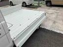 ５速ＭＴ（マニュアル）　パートタイム４ＷＤ　最大積載量３５０ｋｇ　荷台灯　ホワイトエアコン　パワステ　エアバッグ（千葉県）の中古車