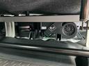 電子制御４ＷＤ　リヤヒーター　オートライト　プライバシーガラス　フロントパワーウィンドウ　オーバーヘッドシェルフ　キーレスエントリー　コーナーセンサー　衝突被害軽減ブレーキ（千葉県）の中古車