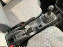 ５速マニュアル　副変速機　デフロック　荷台ライト　テールゲートチェーン　スピーカー一体型ＡＭ／ＦＭラジオ　エアコン　パワーステアリング（千葉県）の中古車