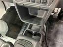 ５速マニュアル　副変速機　デフロック　荷台ライト　テールゲートチェーン　スピーカー一体型ＡＭ／ＦＭラジオ　エアコン　パワーステアリング（千葉県）の中古車