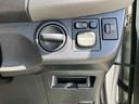 ＣＤチューナー・ＵＳＢ・ＡＵＸ接続　電動格納ドアミラー　キーレスエントリー　サイドレバー式パーキングブレーキ　チルトステアリング　シートリフター　スモークガラス　リヤワイパー　ハロゲンヘッドランプ（千葉県）の中古車