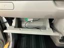 バックカメラ連動フルセグナビ　ＵＳＢ接続　ブルートゥース対応　ＡＵＸ接続　ＥＴＣ　オーバーヘッドコンソール　ＬＥＤルームランプ　助手席シートアンダートレイ　オートライト　プッシュエンジンスタート（千葉県）の中古車