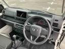 ４ＷＤ　５速ＭＴ　スマートアシスト　前後コーナーセンサー　荷台三方開　荷台作業灯　４枚リーフスプリング　オートライト　電動格納ミラー　パワーウィンドウ　キーフリー　プッシュスタート　バッテリーカバー（千葉県）の中古車