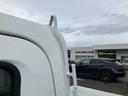 ４ＷＤ　５速ＭＴ　スマートアシスト　前後コーナーセンサー　荷台三方開　荷台作業灯　４枚リーフスプリング　オートライト　電動格納ミラー　パワーウィンドウ　キーフリー　プッシュスタート　バッテリーカバー（千葉県）の中古車