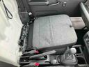 ４ＷＤ　５速ＭＴ　スマートアシスト　前後コーナーセンサー　荷台三方開　荷台作業灯　４枚リーフスプリング　オートライト　電動格納ミラー　パワーウィンドウ　キーフリー　プッシュスタート　バッテリーカバー（千葉県）の中古車