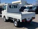 ４ＷＤ　５速ＭＴ　荷台三方開　リヤ４枚リーフ　ＬＥＤ荷台作業灯　バッテリーカバー　リヤデフロック　ＡＣ／ＰＳ　ハロゲンヘッドランプ　大型ヘッドレスト　サイドレバー式駐車ブレーキ　アシストグリップ（千葉県）の中古車