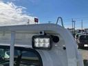 ４ＷＤ　５速ＭＴ　荷台三方開　リヤ４枚リーフ　ＬＥＤ荷台作業灯　バッテリーカバー　リヤデフロック　ＡＣ／ＰＳ　ハロゲンヘッドランプ　大型ヘッドレスト　サイドレバー式駐車ブレーキ　アシストグリップ（千葉県）の中古車