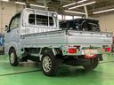 ４ＷＤ　５速ＭＴ　荷台三方開　リヤ４枚リーフ　荷台作業灯　ＬＥＤヘッドライト　バッテリーカバー　リヤスモークがラス　ＡＭ／ＦＭラジオ　衝突被害軽減装置　サイドレバー式駐車ブレーキ　大型アシストグリップ（千葉県）の中古車