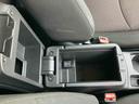 ４ＷＤ　ＣＤ／ラジオ／ＵＳＢ／ＡＵＸ　ＨＩＤヘッドライト　オートライト　オートハイビーム　衝突軽減ブレーキ　横滑り防止装置　ニーエアバッグ　オートＡ／Ｃ　スマートキー　革巻ステアリング　アルミホイール（千葉県）の中古車