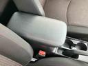 ４ＷＤ　ＣＤ／ラジオ／ＵＳＢ／ＡＵＸ　ＨＩＤヘッドライト　オートライト　オートハイビーム　衝突軽減ブレーキ　横滑り防止装置　ニーエアバッグ　オートＡ／Ｃ　スマートキー　革巻ステアリング　アルミホイール（千葉県）の中古車