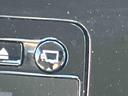 ハイブリッド　ナビ／ＴＶ／ＤＶＤ／ＢＴＵＳＢ／ＡＵＸ　全周囲カメラ　ＥＴＣ　ＨＵＤ　運転席シートヒーター　オートライト　衝突軽減装置　横滑り防止装置　オートＡ／Ｃ　スマートキー　盗難防止警報　ステリモ（千葉県）の中古車