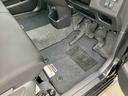 衝突軽減装置　ＣＤ／ＵＳＢ／ＡＵＸ　ＬＥＤヘッドライト　オートライト　トップシェイドガラス　シートリフター　キーフリーシステム　盗難防止アラーム　イモビライザー　アルミホイール　スモークガラス（千葉県）の中古車