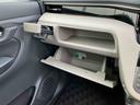 ＣＤチューナー　黒内装　１４インチアルミホイール　プッシュボタンスターター　運転席シートヒーター／リフター　オートエアコン　オート格納ドアミラー　横滑り防止装置　衝突被害軽減ブレーキ（千葉県）の中古車