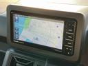 ナビ／ＴＶ／ＤＶＤ／ＢＴ　バックカメラ　ＥＴＣ　ガラスルーフ　ＬＥＤヘッドランプ　オートライト　ＡＨＢ　コ−ナ−センサー　電動駐車ブレーキ　衝突被害軽減装置　ボタンスタート　キーフリー　ステアリモコン（千葉県）の中古車