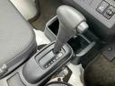４ＷＤ　オートマ　４枚リーフ　荷台三方開　荷台作業灯　大型ヘッドレスト　ハロゲンヘッドライト　マニュアルエアコン　パワーステアリング　サイドレバー式駐車ブレーキ　スピーカー一体型ＡＭ／ＦＭラジオ（千葉県）の中古車