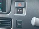 ４ＷＤ　ＥＴＣ　衝突回避支援ブレーキ　横滑り防止装置　空転防止装置　ＡＢＳ　リヤヒーター　オートライト　コーナーセンサー　オーバーヘッドシェルフ　プライバシーガラス　キーレスエントリー　集中ドアロック（千葉県）の中古車