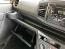 ＣＤチューナー：ＡＭ／ＦＭラジオ／ＡＵＸ　ＭＯＭＯ製革ハンドル　デジタルメーター　スマアシ　オートライト　ＡＨＢ　コーナーセンサー　盗難防止警報　サイドレバー式駐車ブレーキ　ＰＷ　キーレスエントリー（千葉県）の中古車