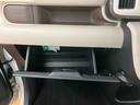 衝突被害軽減ブレーキ　横滑り防止装置　ＣＤラジオチューナー　ＡＵＸ接続　置きラクボックス　オートライト　オートハイビーム　ＬＥＤヘッドライト　助手席シートアンダートレイ　アイドリングストップ（千葉県）の中古車