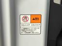 バックカメラ連動１０インチフルセグナビ　ＵＳＢ接続　ブルートゥース対応　ＴＶナビキット　ビルトインＥＴＣ　オートブレーキホールド付き電動パーキング　上下２段調整式デッキボード　前席シートヒーター（千葉県）の中古車